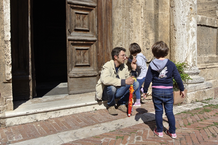 Montepulciano is een stad in Toscane (Italië), dichtbij de grens met Umbrië. Het ligt tussen Pienza en Chiusi en is bereikbaar via een afslag van de A1 of vanaf Siena via de S146. De stad telt ongeveer 14.000 inwoners.