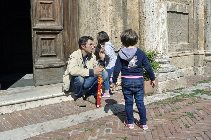 Montepulciano is een stad in Toscane (Italië), dichtbij de grens met Umbrië. Het ligt tussen Pienza en Chiusi en is bereikbaar via een afslag van de A1 of vanaf Siena via de S146. De stad telt ongeveer 14.000 inwoners.