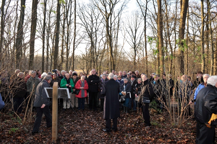 Onthulling plakette Misdadigerskerkhof Oosterhout