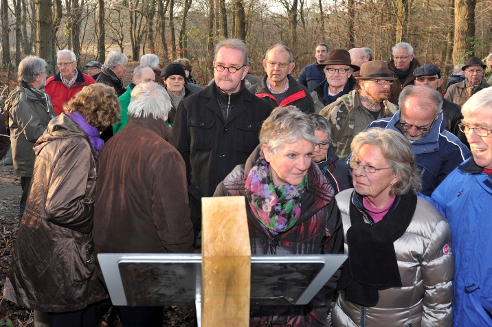 Onthulling plakette Misdadigerskerkhof Oosterhout